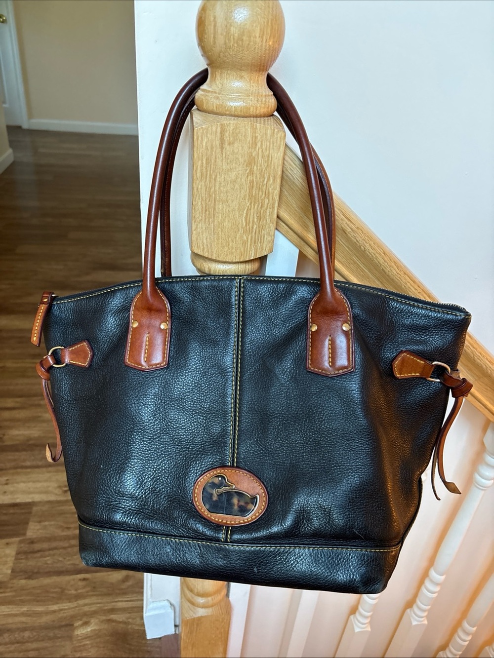 Dooney & Bourke Black Leather Brown Handle Champosa Shoulder Bag Tortoise Duck